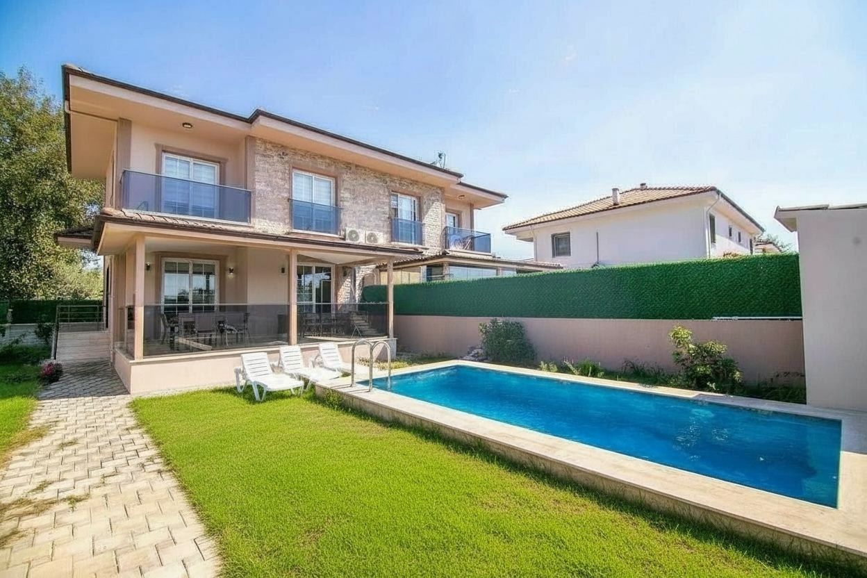 Likya Karya Villaları havuz